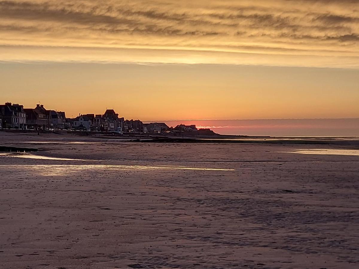 Hotel De Normandie Saint-Aubin-Sur-Mer  Kültér fotó
