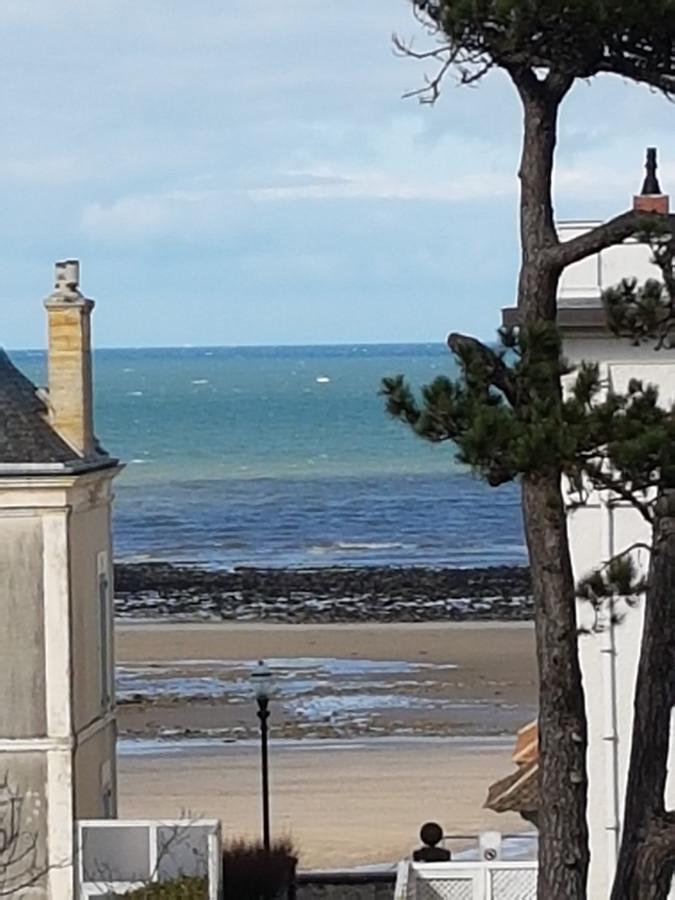 Hotel De Normandie Saint-Aubin-Sur-Mer  Kültér fotó